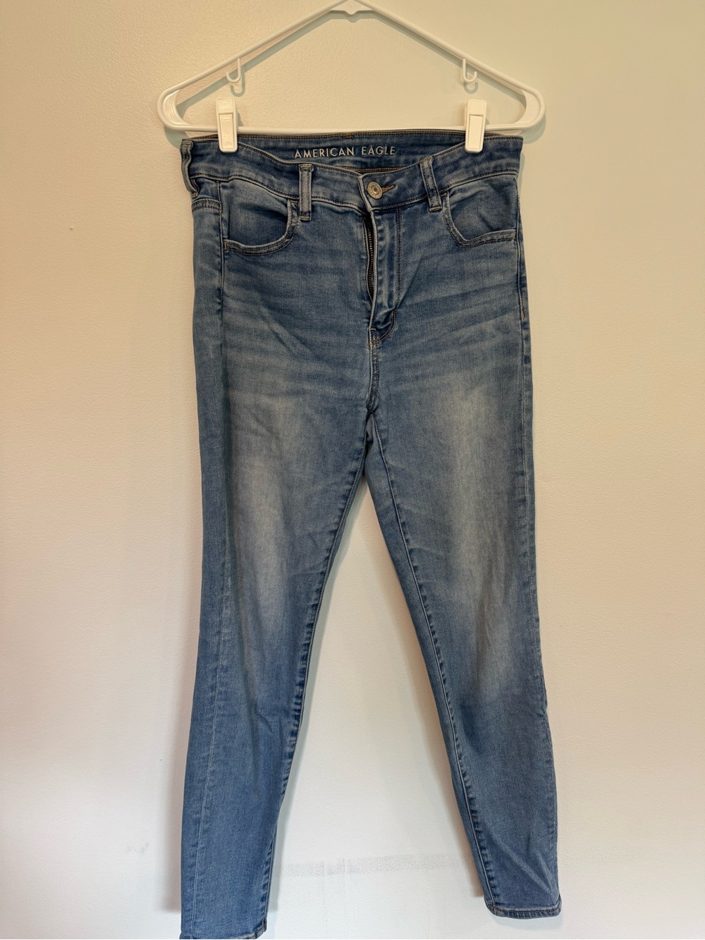 American Eagle Outfitters Women's Light Wash Skinny Jeans